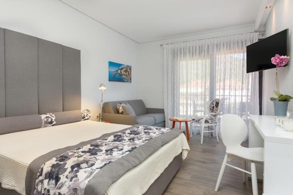 Фото Mary's Luxury 3*