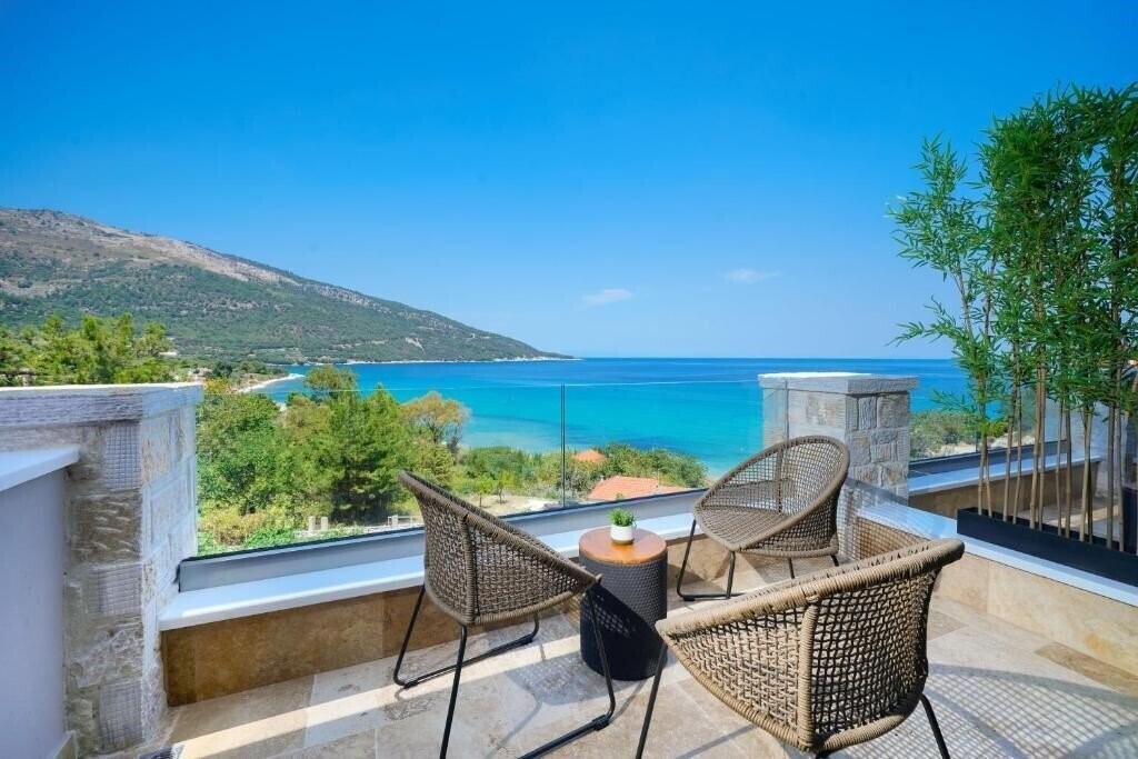 Отель Essentia Luxury 2*