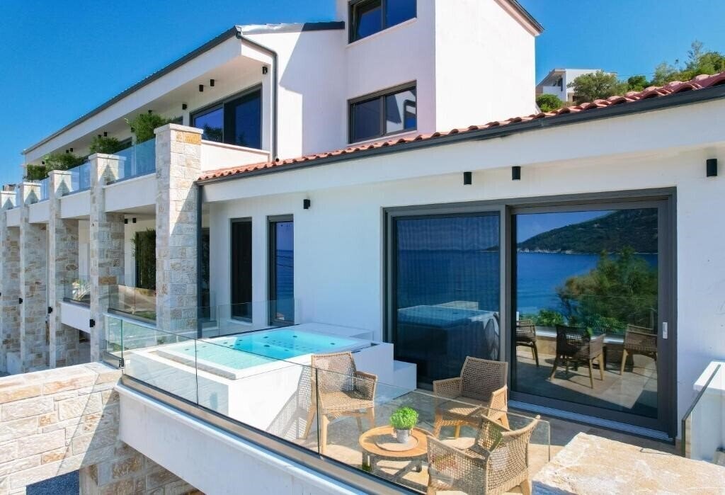 Фотография Essentia Luxury 2*