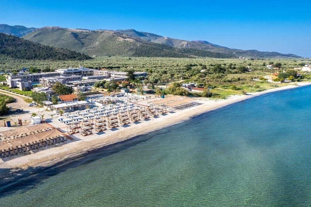Готель Alea Hotel & Suites 4*