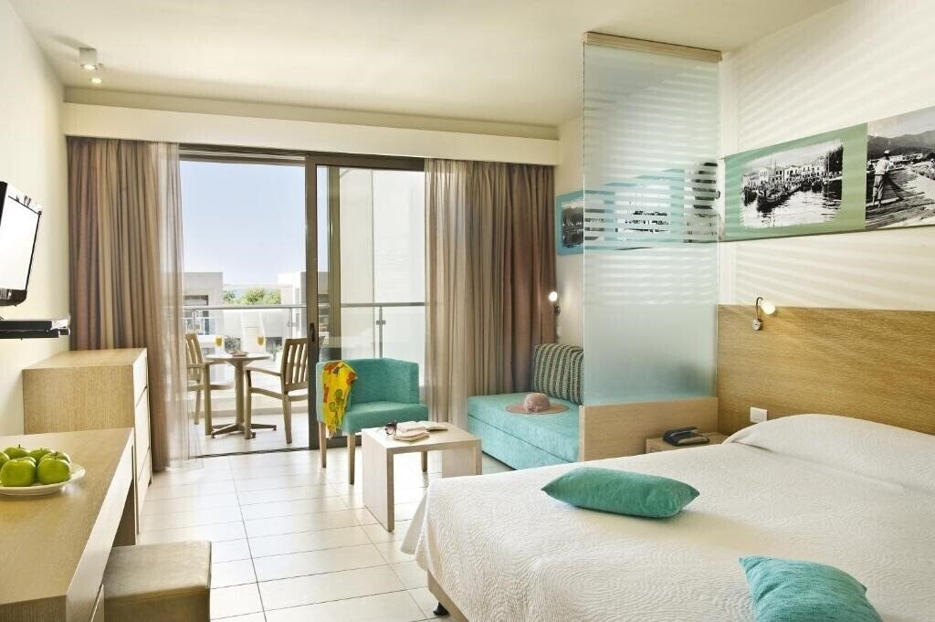 Фото Alea Hotel & Suites 4*