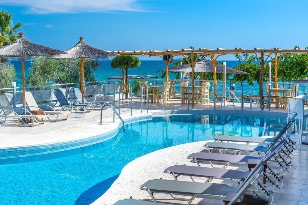 Отель Sunray Hotel 3*