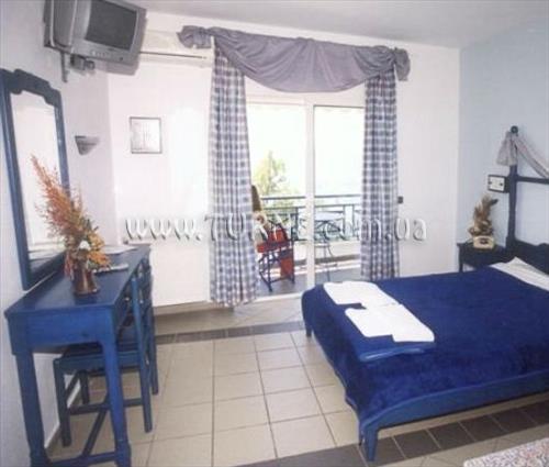 Готель Thalassies Hotel 3*