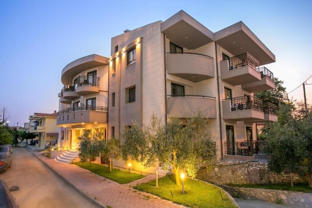 Отель Thalassies Nouveau Hotel 3*