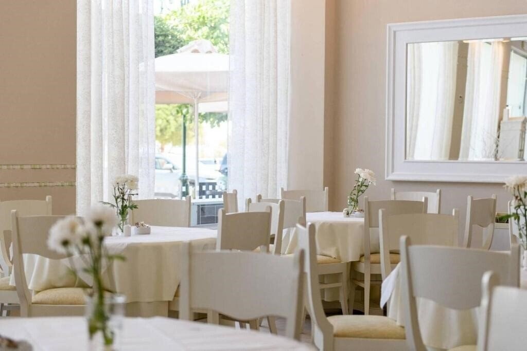 Фото Timoleon Hotel 3*
