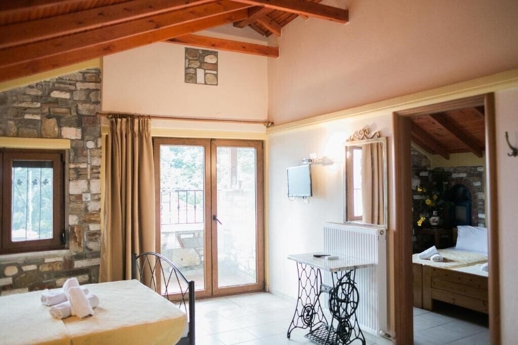 Фото Pontios Hotel 2*