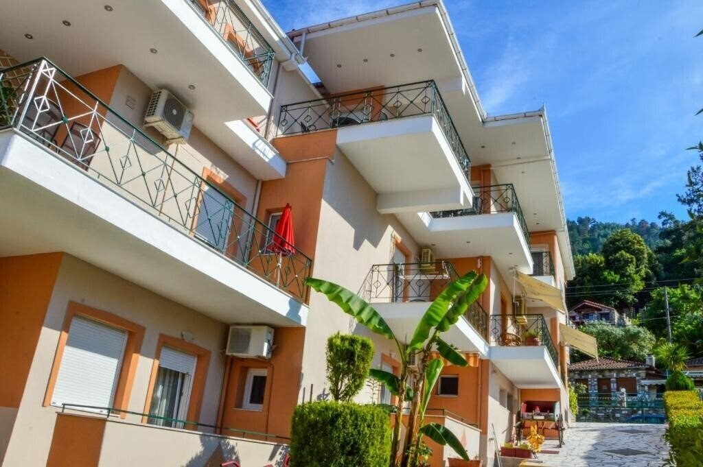 Готель Vegina Hotel 2*