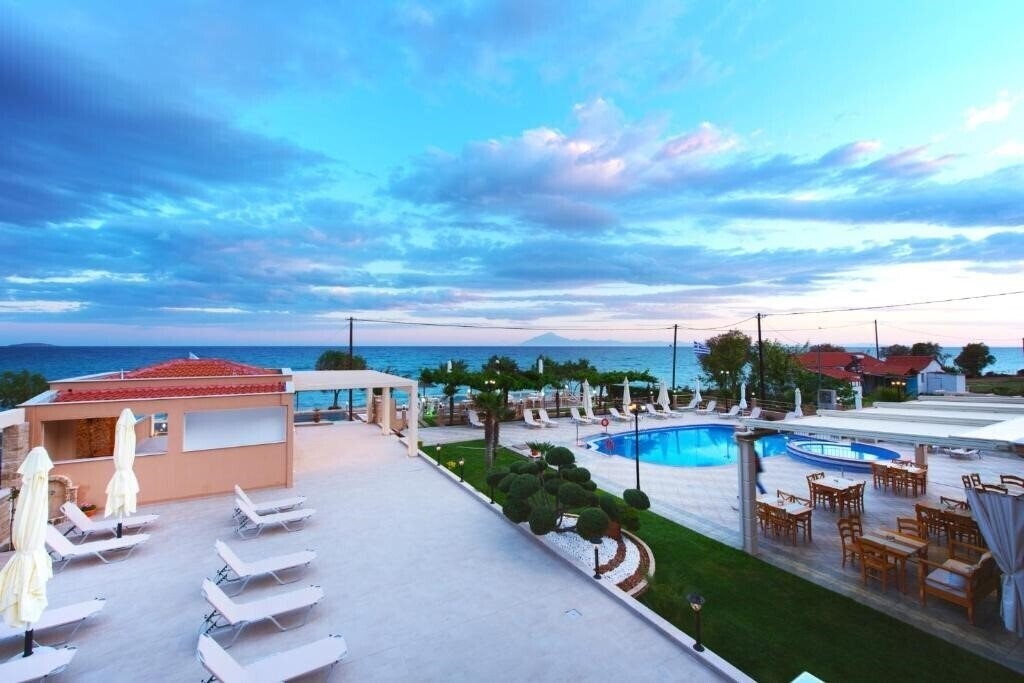 Готель Blue View Hotel & Superior Suites 2*