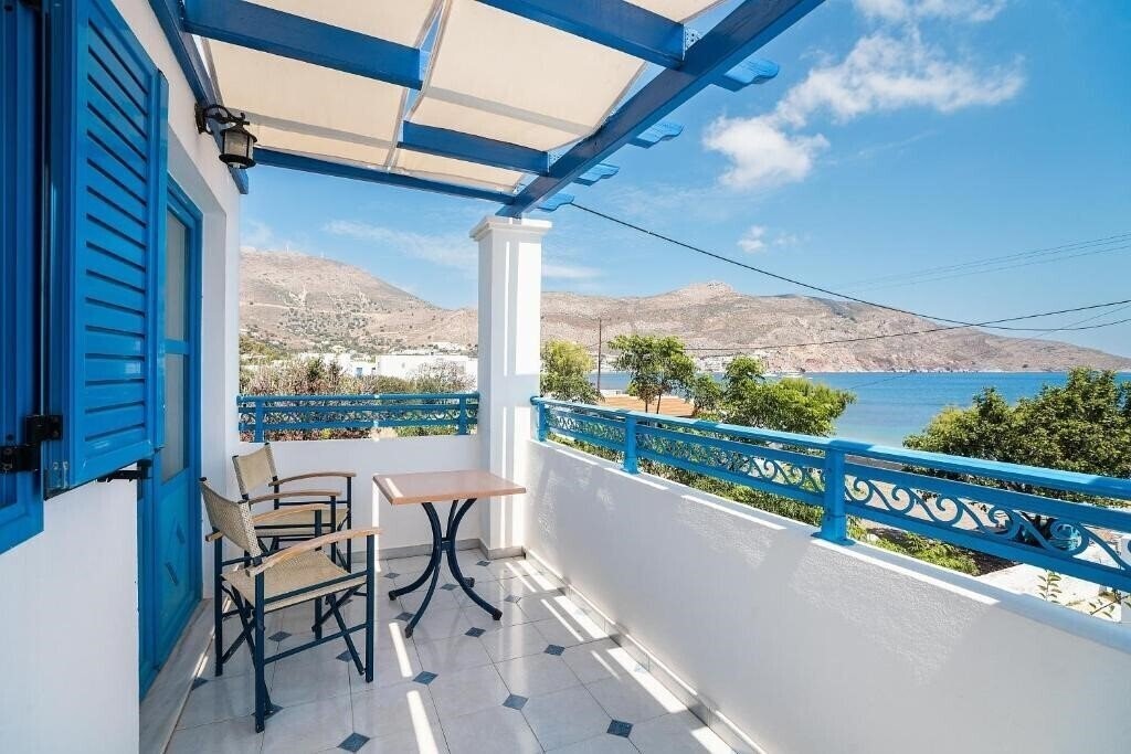 Готель Livadia Beach Apts Tilos 3*
