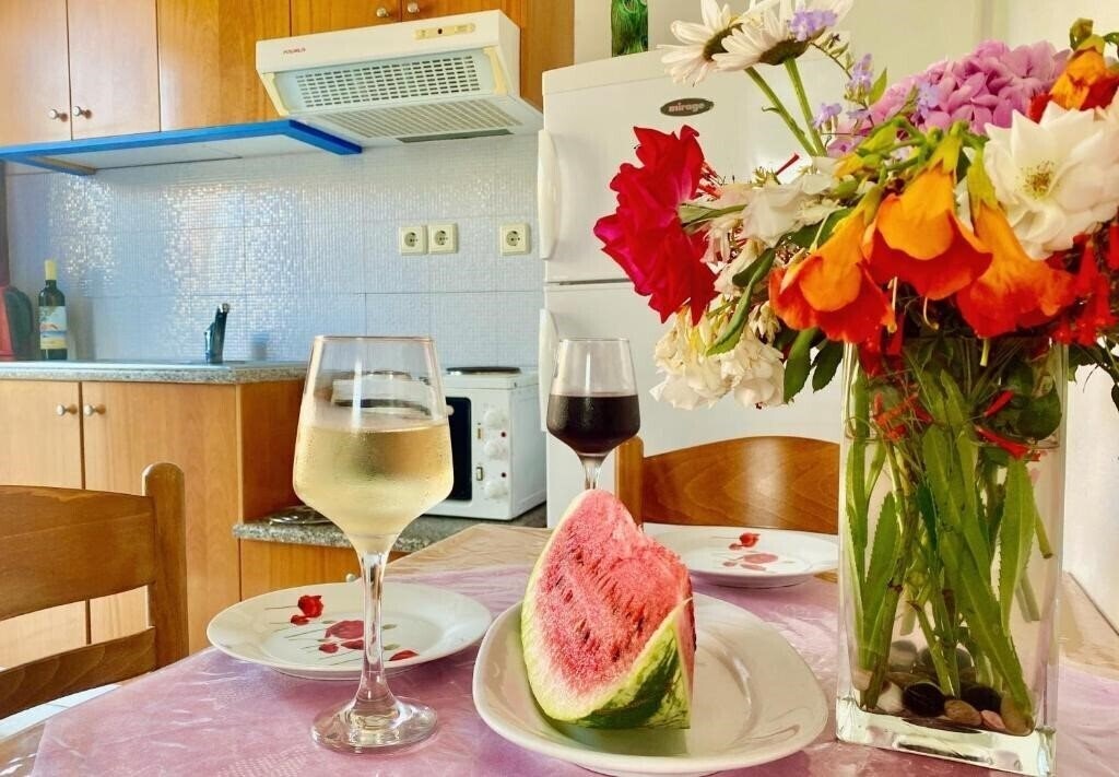 Картинка Nitsa Beach Apts Tilos 2*