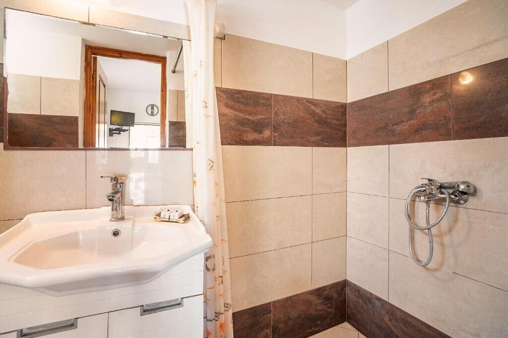 Фотография Panorama Apts Tilos 2*