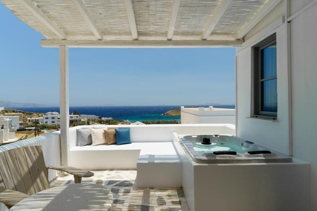 Фотографія Mr & Mrs White Tinos 4*