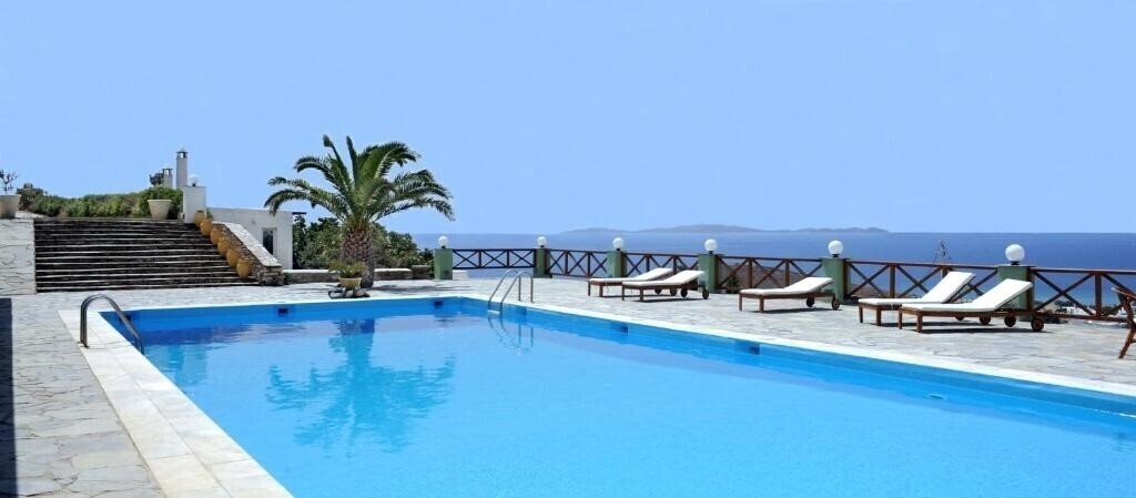 Отель Carlo Bungalows 3*