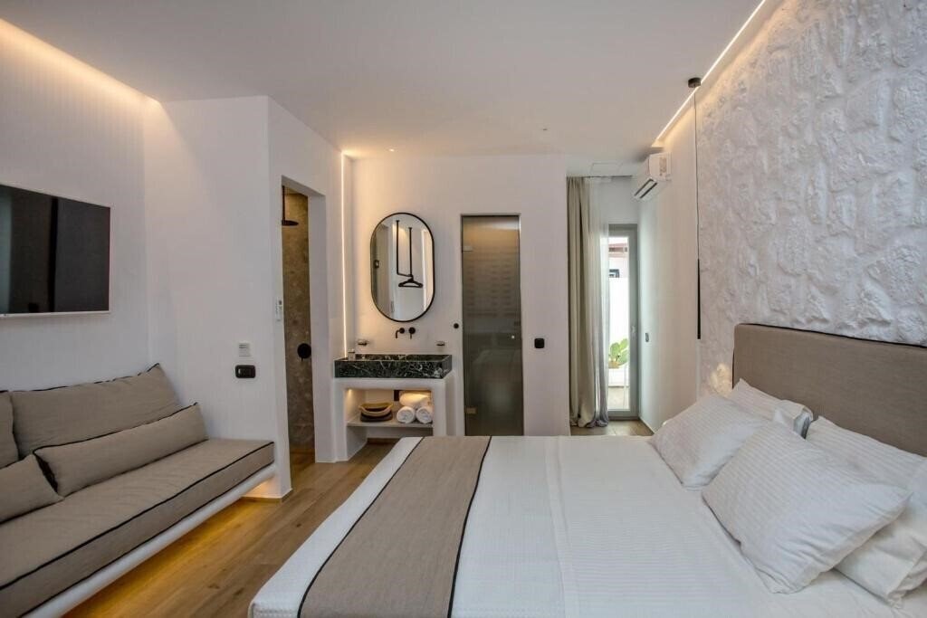 Отель Levantes Luxury Suites IІ 3*