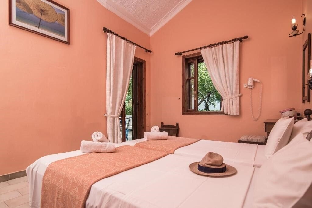 Фото Alykes Park Bungalows & Apartments 4*