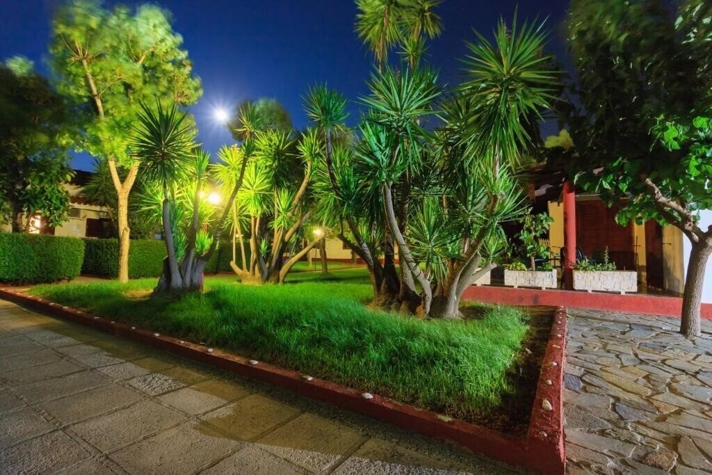 Фото Alykes Park Bungalows & Apartments 4*