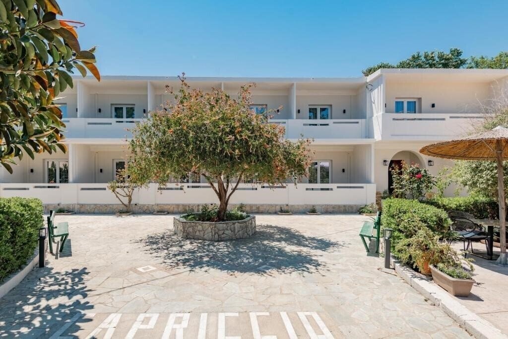 Отель Capriccio Studios апартаменты