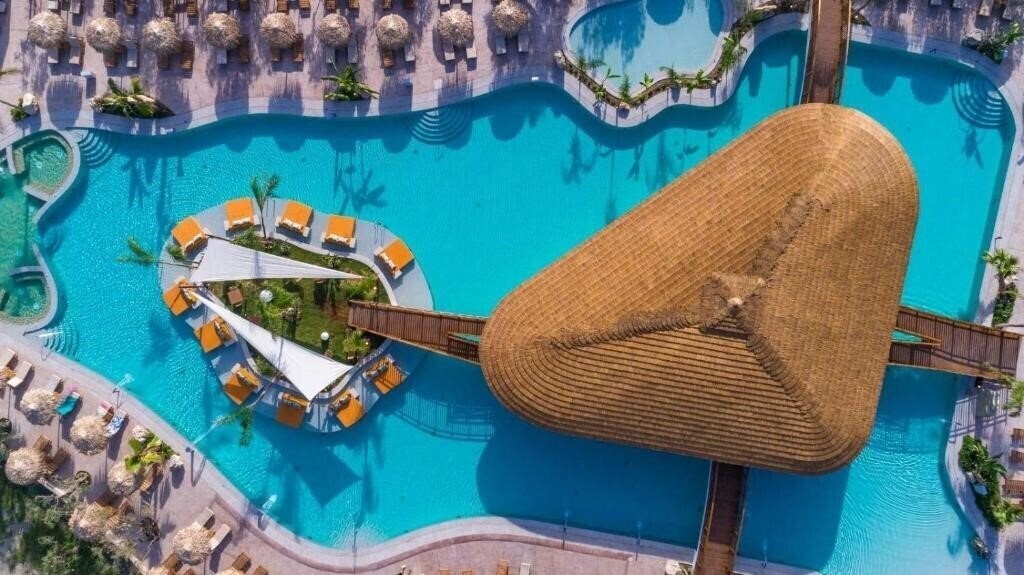 Готель Letsos Hotel 3*