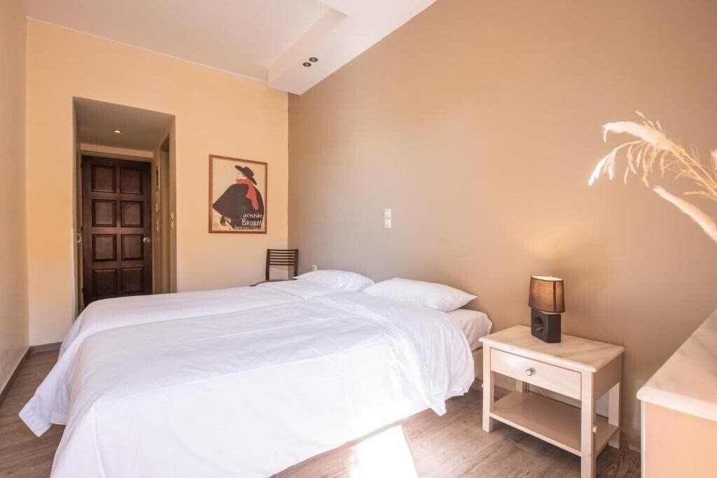 Картинка Yria Hotel 2*