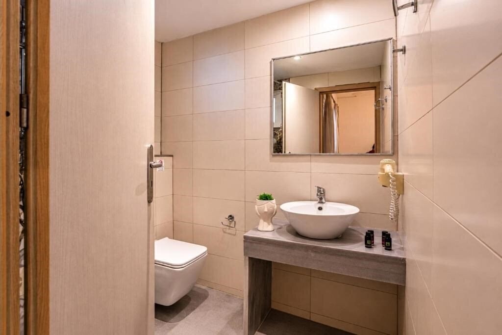Фото Two Brothers Studios 3*