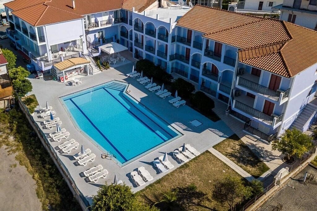 Отель Eleana Hotel 3*