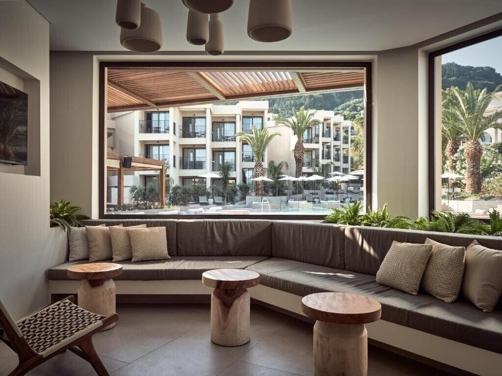 Готель Admiral Hotel 3*