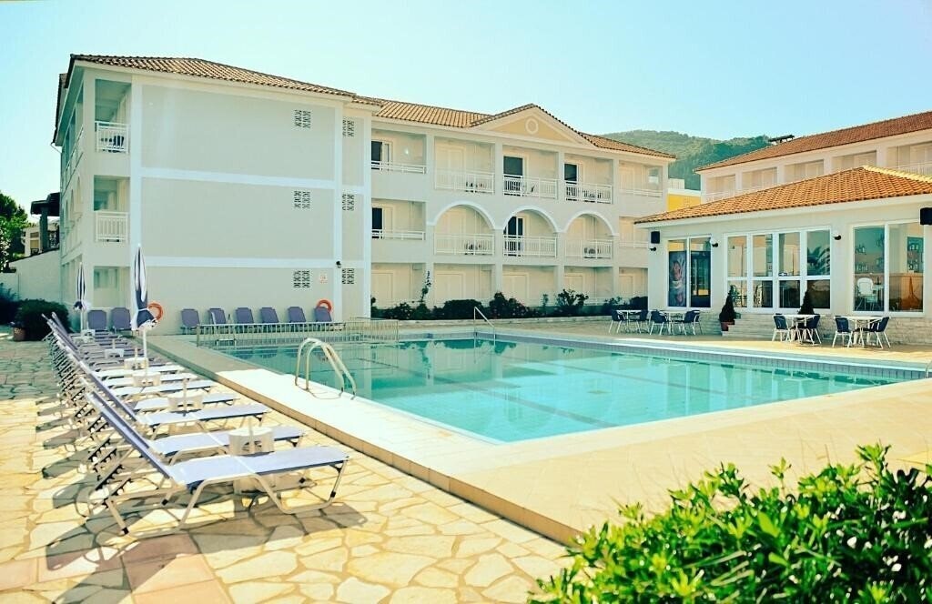 Фотографія Meridien Beach Hotel 3*