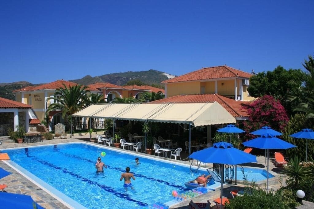 Фотографія Metaxa 2*