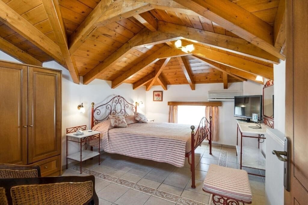 Фото Andreolas Luxury Suites 5*