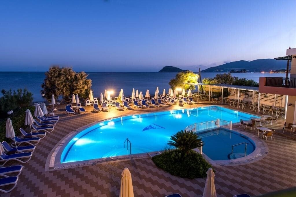 Готель Mediterranean Beach Resort & SPA 5*