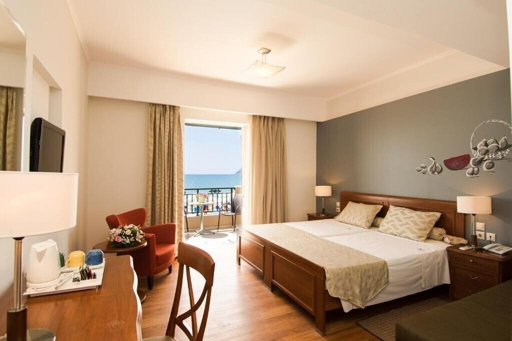Фото Mediterranean Beach Resort & SPA 5*