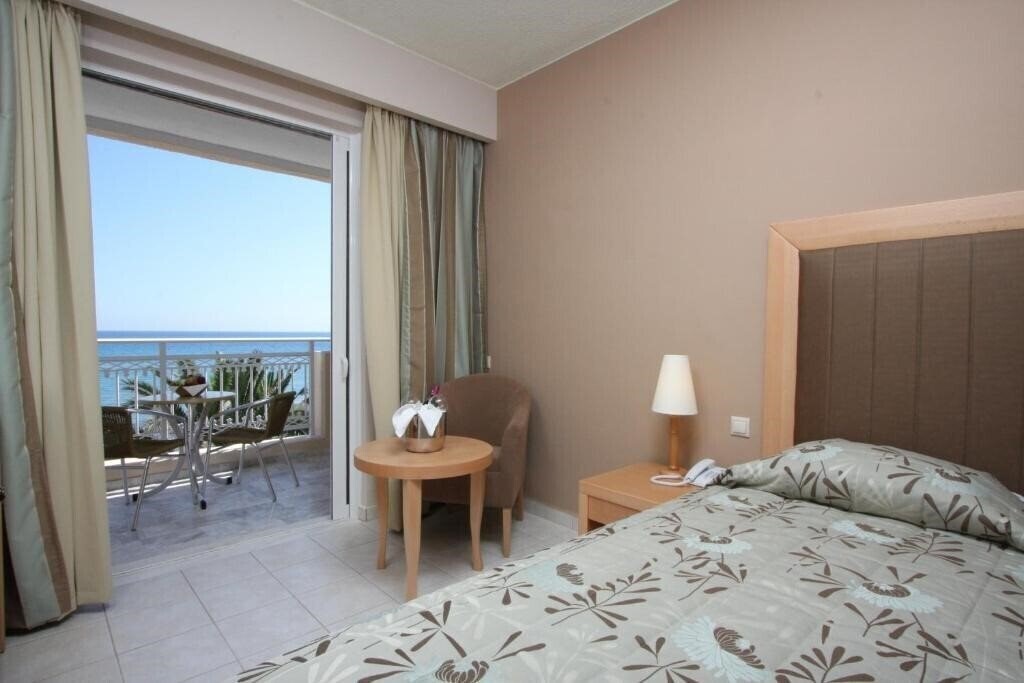 Фото Zakantha Beach 4*