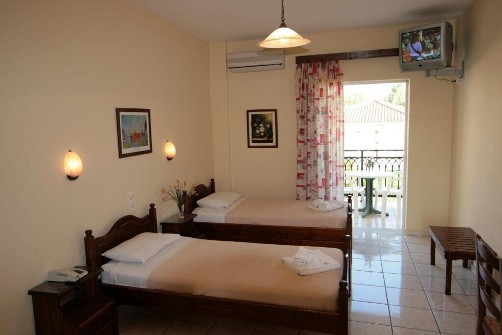 Картинка Village Inn Studios & Family Apartments 3*