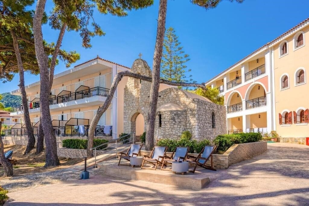 Картинка Castello Beach Hotel 3*