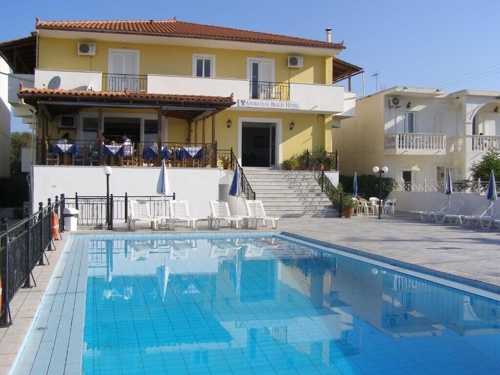 Готель Andreolas Beach Hotel 2*