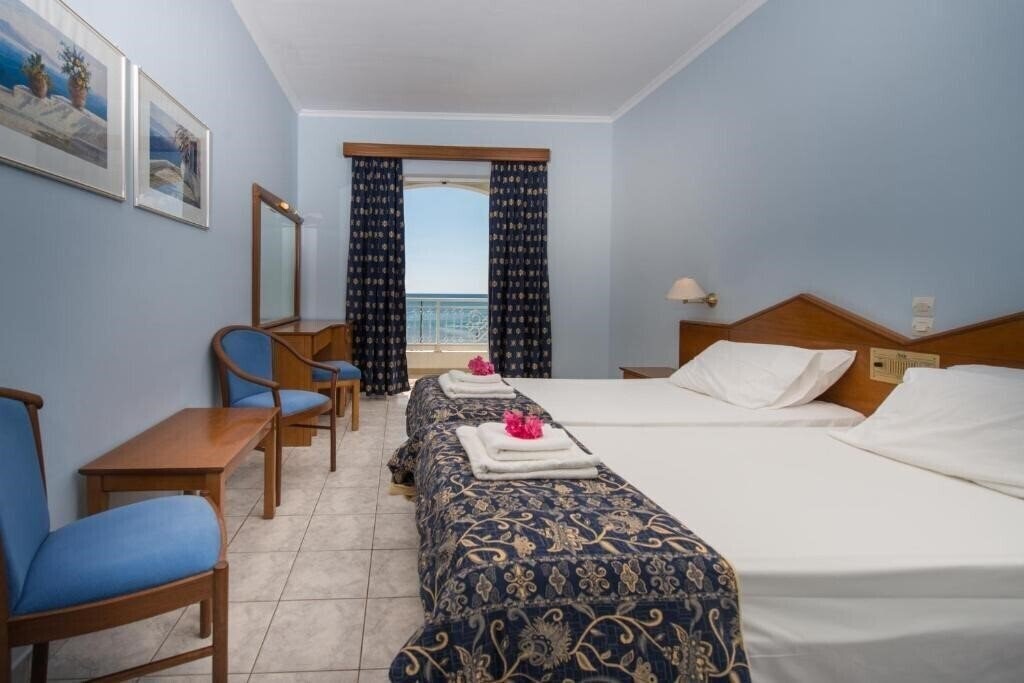 Фото Astir Beach Hotel 3*