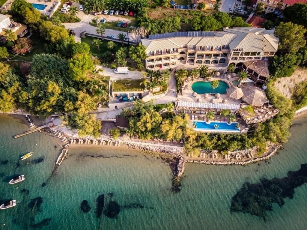 Отель Gloria Maris Hotel Suites & Villas 4*