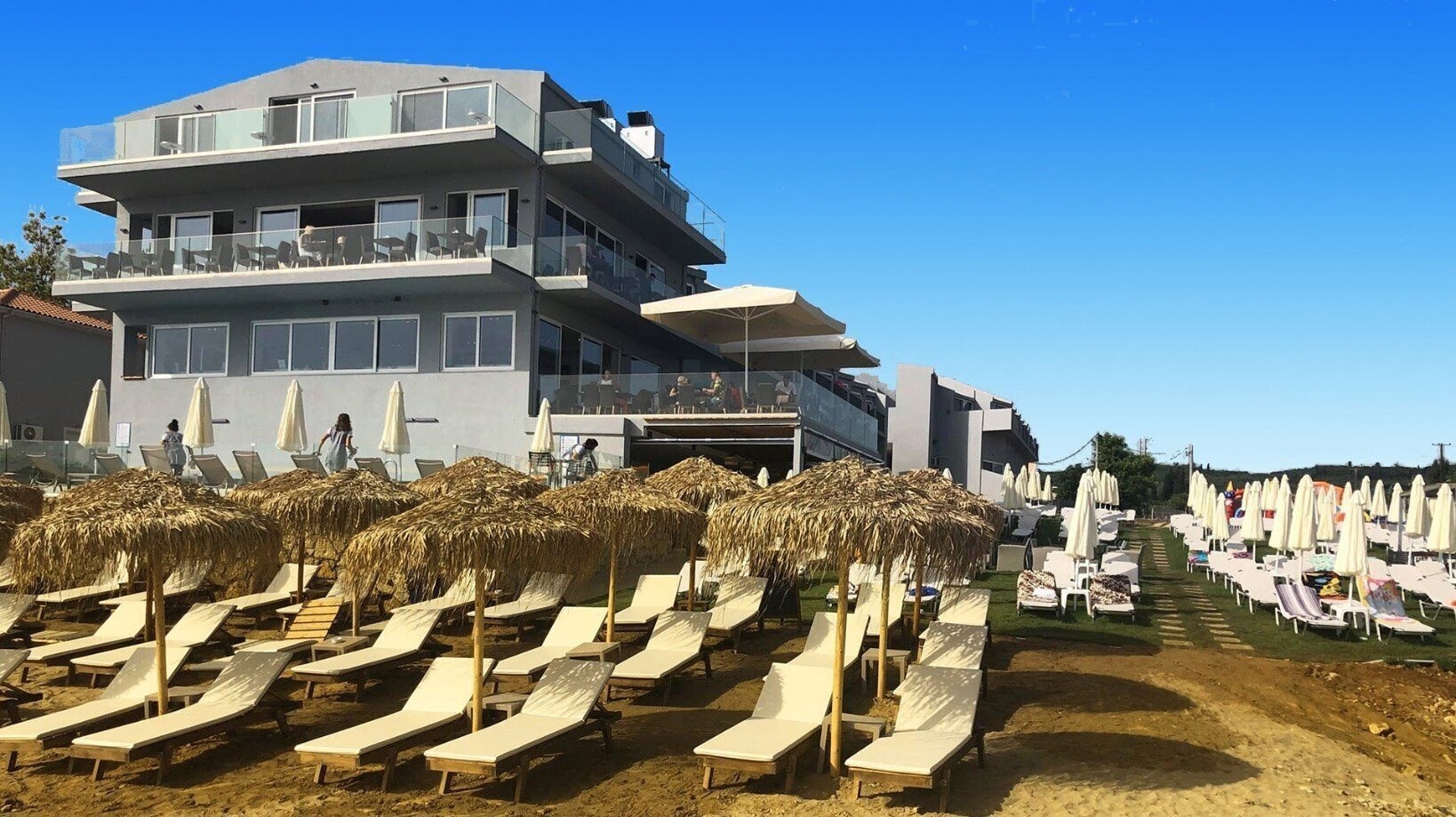 Готель Golden Coast Resort 4*