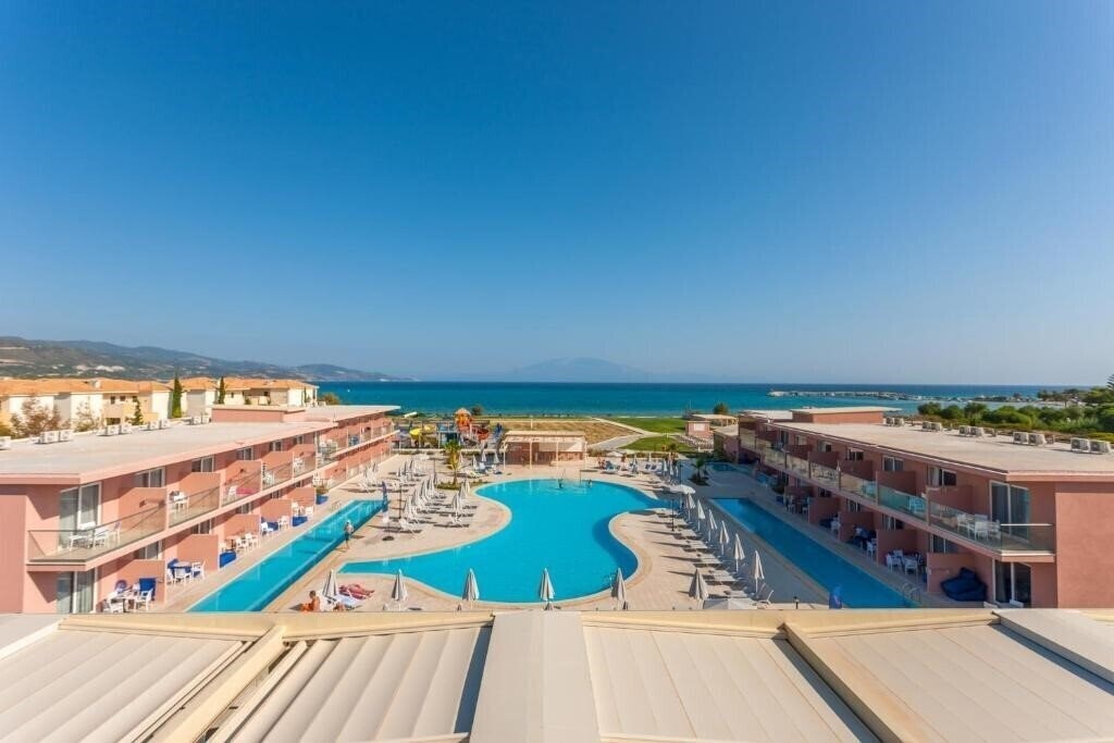 Готель Alykanas Village Hotel 4*