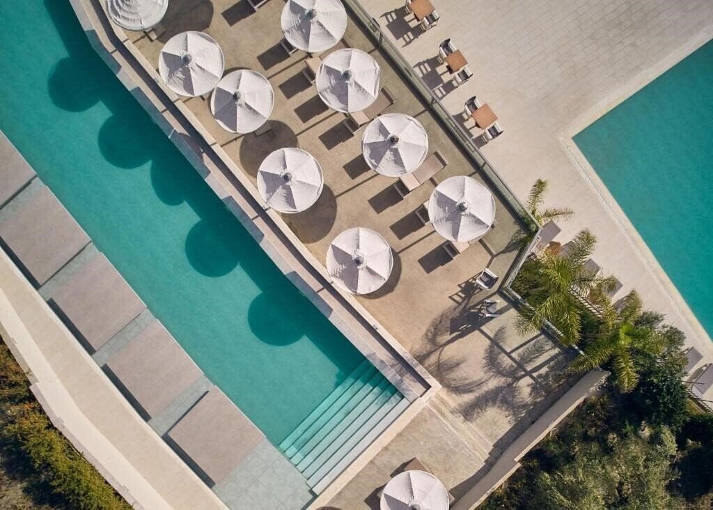 Фотографія Altura Hotel 3*
