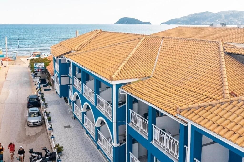 Отель Blue Waves Hotel 3*