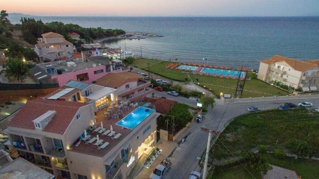 Готель Porto Planos 4*