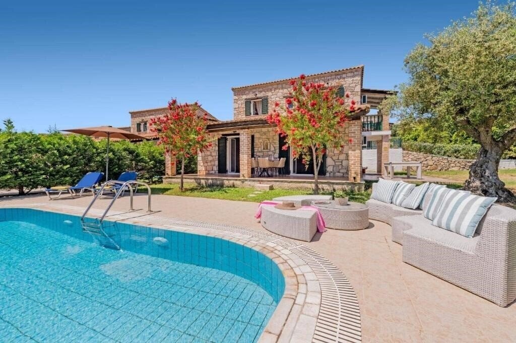 Изображение Rizolia Villas 4*