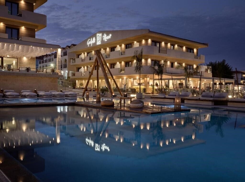 Готель Gardelli Resort 4*