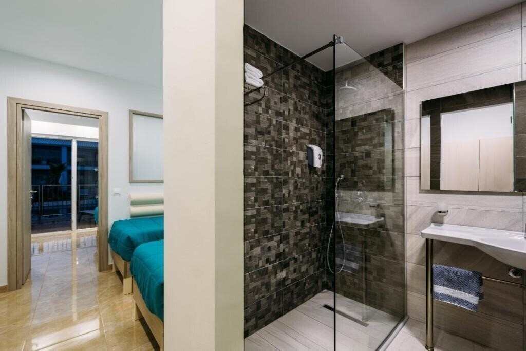 Фото Caretta Paradise Hotel & Waterpark 4*