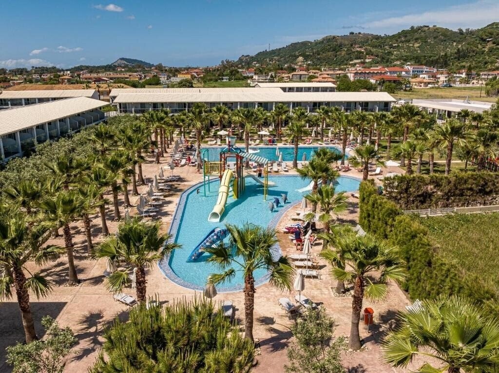 Готель Caretta Island 4*
