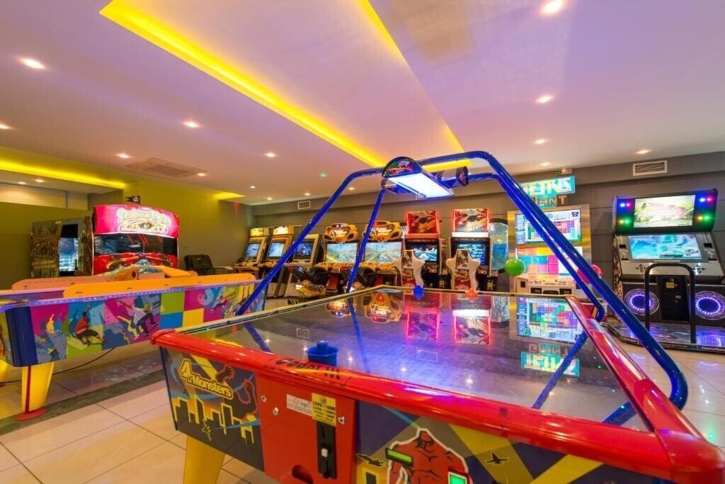 Картинка Caretta Beach Resort & Waterpark 4*