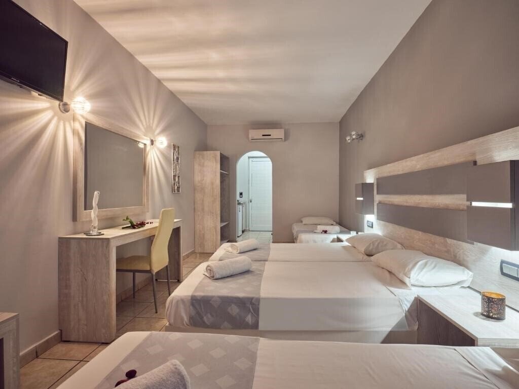 Фото Aeon Hotel 3*