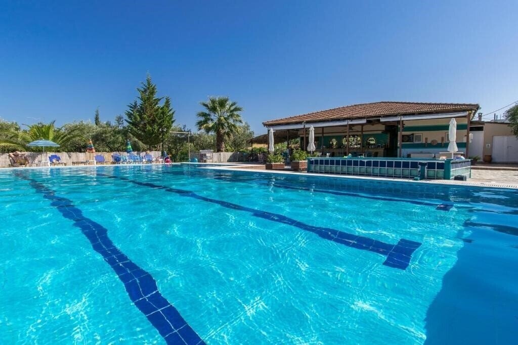 Готель Zante Nest Studios & Apartments 3*