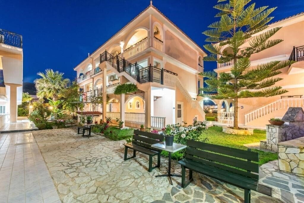 Изображение Athina Apts (Kalamaki) 3*